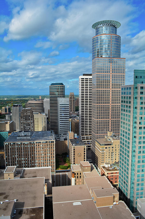 Minneapolis Skyline Photograph by Kyle Hanson