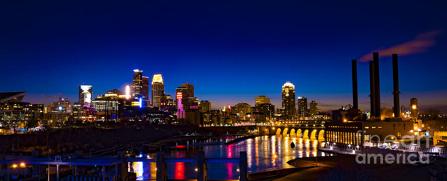 Minneapolis Skyline Panorama Photograph by Craig Hinton