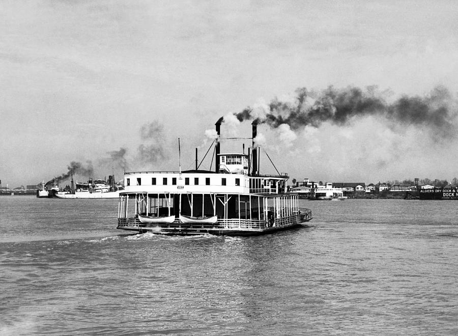 Mississippi River Ferry Boat Photograph by Underwood Archives
