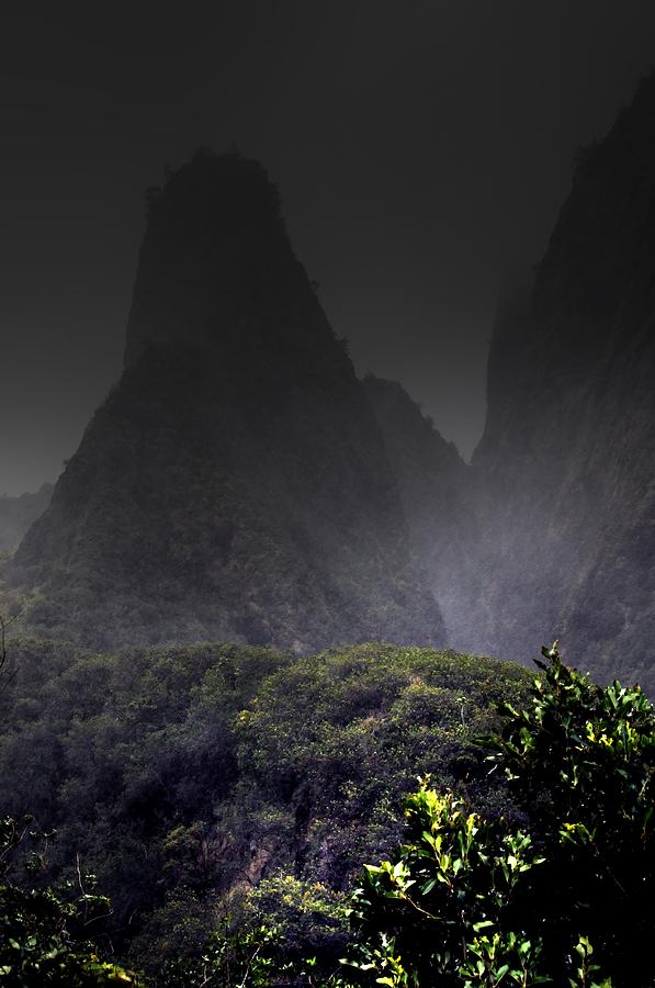 Mist Over Iao Needle Photograph by Richard Omura