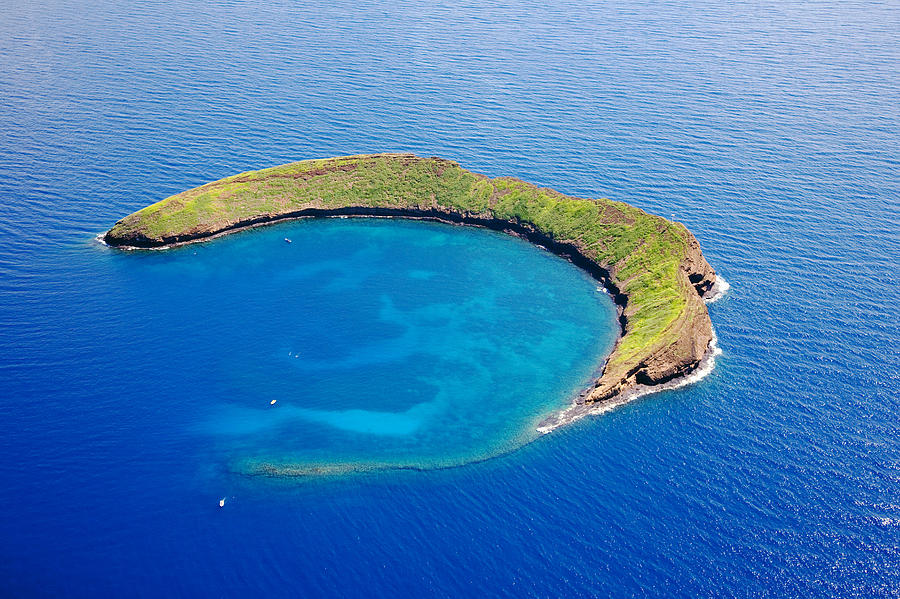 Molokini Islet Photograph by Ron Dahlquist - Printscapes