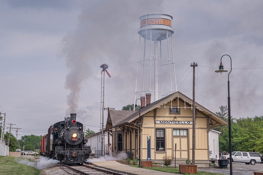 Monticello Railway Museums Southern 401 pulls into depot Photograph by Jim Pearson