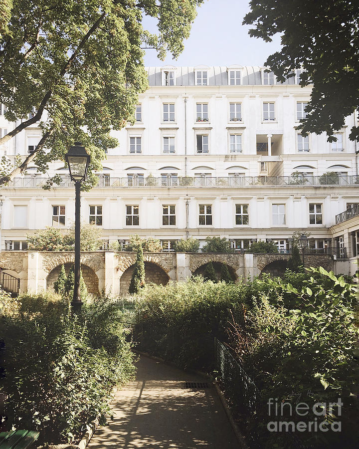 Montmartre apartments Photograph by Ivy Ho