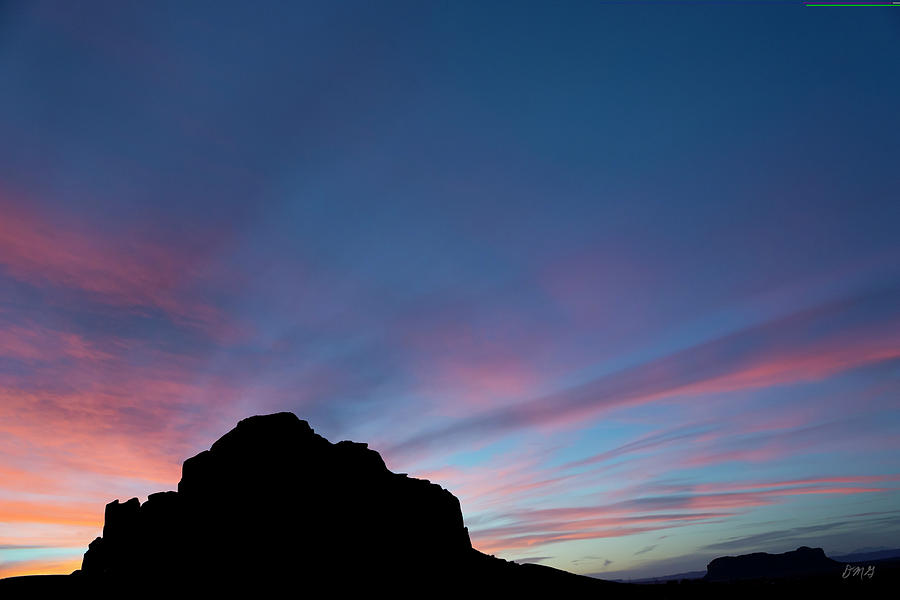 Monument Valley VI Photograph by David Gordon