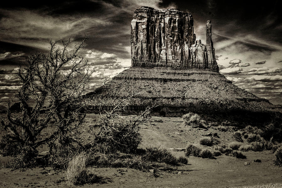 Monument Valley Views No. 12 Photograph by Roger Passman