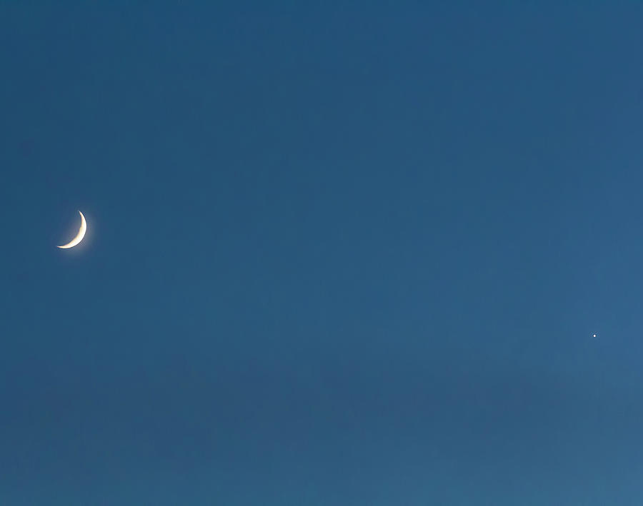Moon and Venus Early Evening Sky Photograph by Robert Ullmann