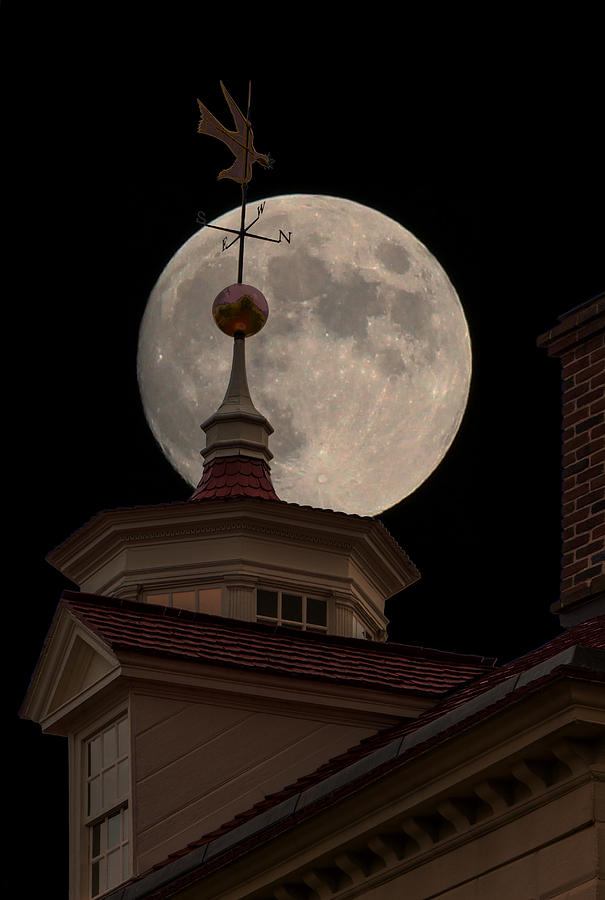 Moon Over Mount Vernon Photograph by Ed Clark