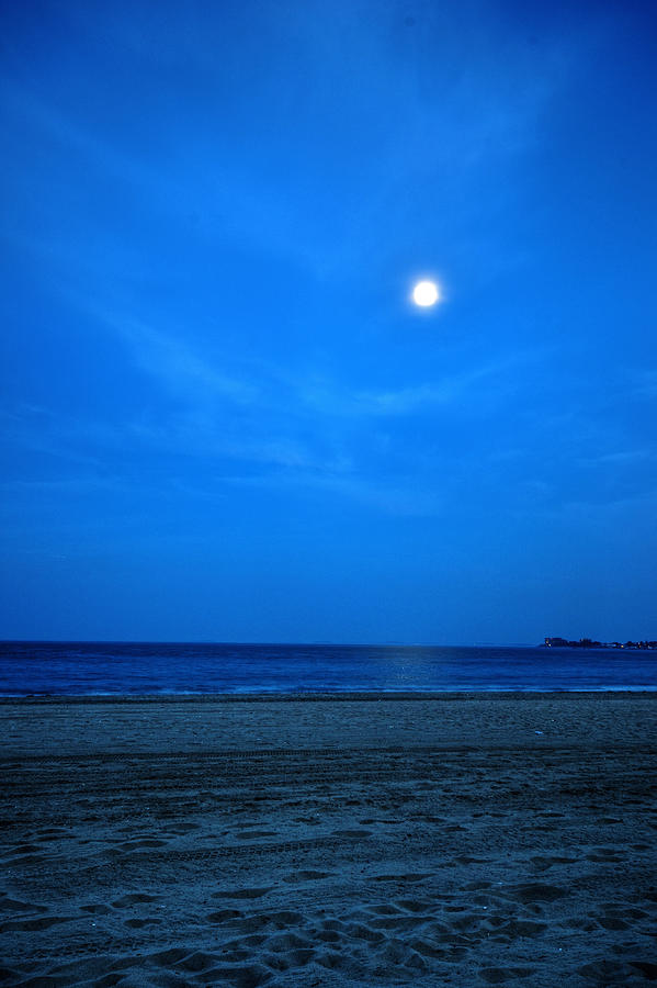 Moon over Revere Beach Photograph by Toby McGuire