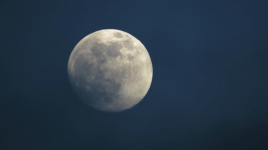 Moon Photograph - Moon by Tatiacha Bhodsvatan