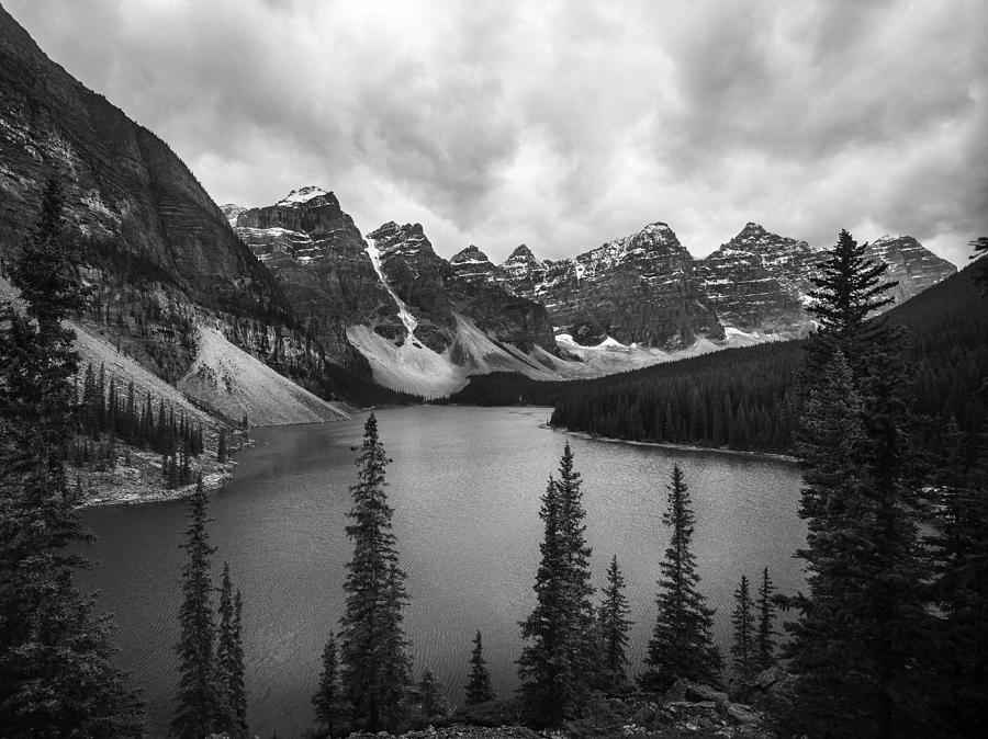 Moraine Lake Sunrise 3266 Photograph by Bob Neiman - Fine Art America