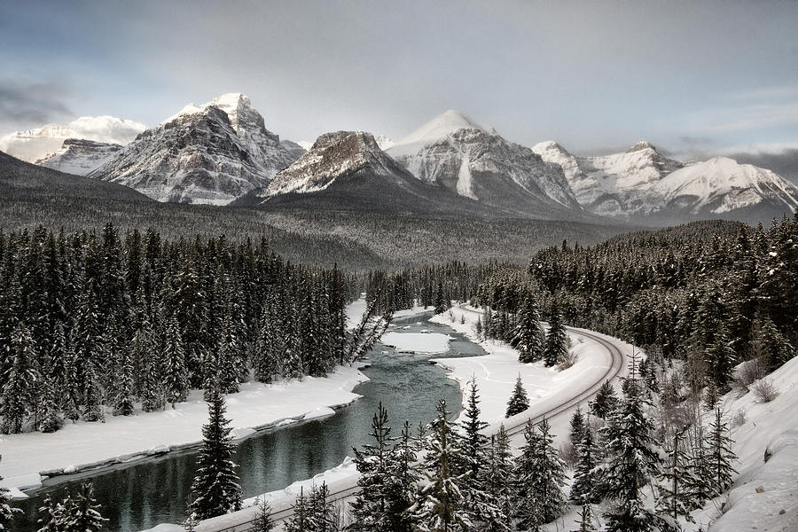 Morant's Curve - Rocky Mountains Photograph by Tammy Lauritsen