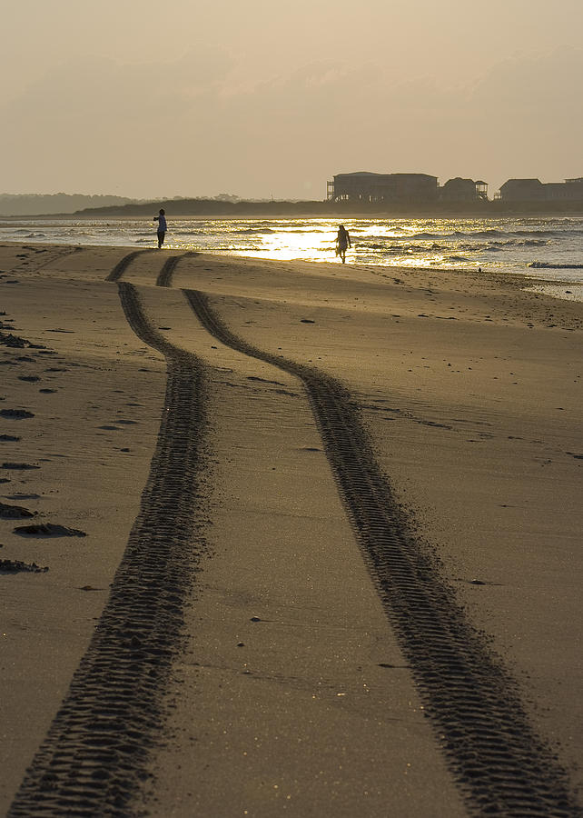 Morning Beach Tracks Photograph by Alan Raasch
