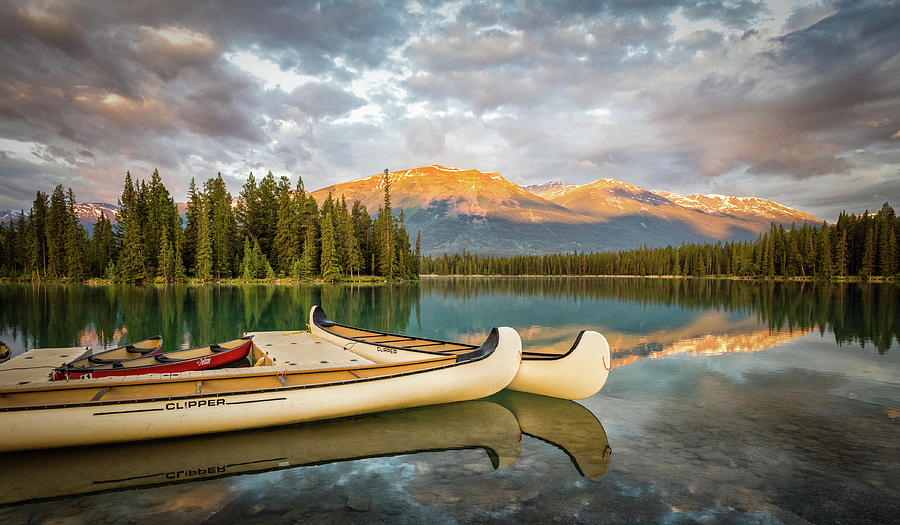 Jasper Lake canoes #4 Photograph by John Johnson