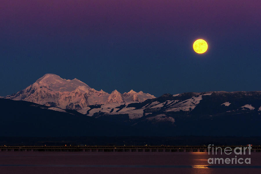 Sunset Photograph - Mount Baker and Wolf Moon by Paul Conrad