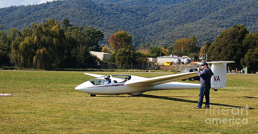 Tree Photograph - Mount Beauty Glider At The Club by Joy Watson