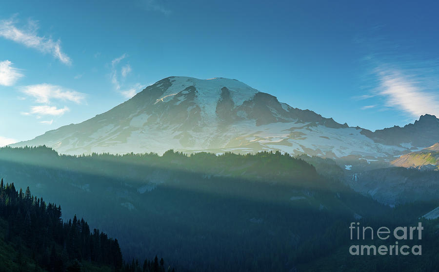 Mount Rainier Dusk Sunrays Photograph