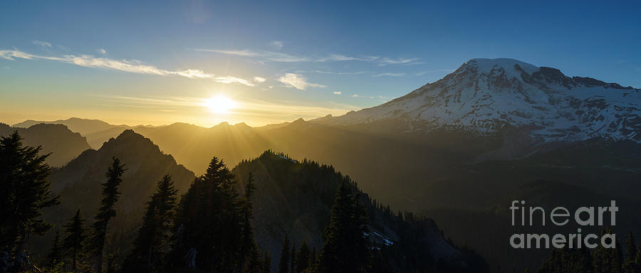 Mount Rainier Golden Dusk Light Photograph by Mike Reid