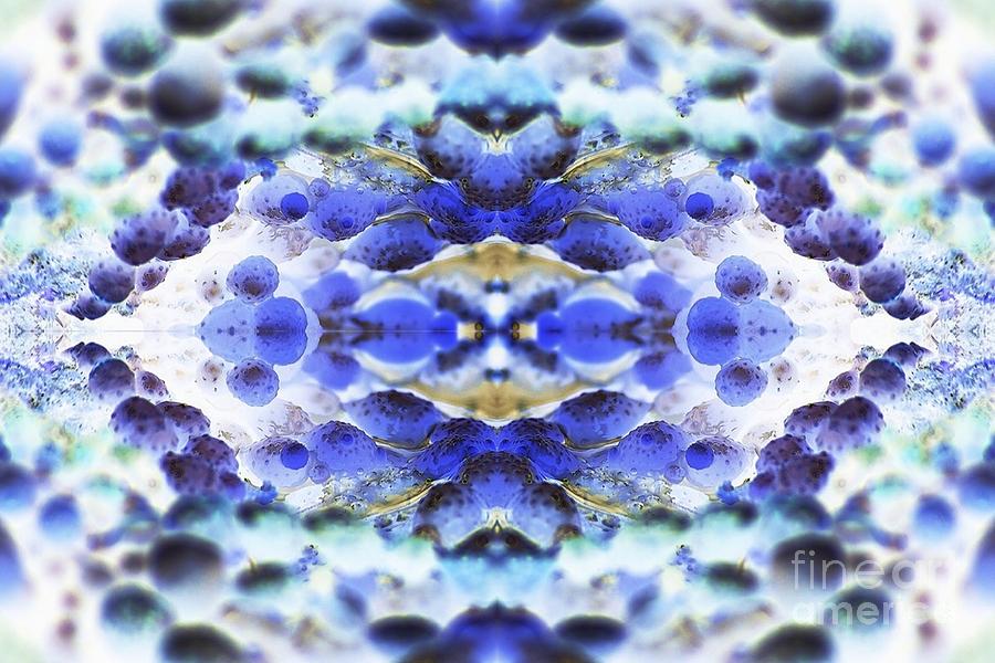 Abstract Digital Art - Mouthing by Lorles Lifestyles Abstract Digital Art - Mouthing by Lorles Lifestyles
