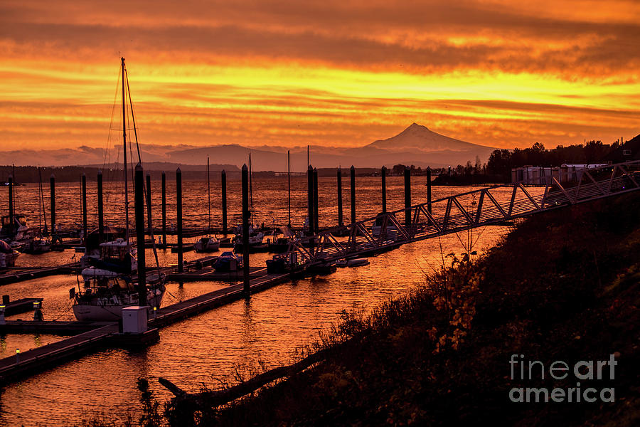 Mt Hood Sunrise - Portland - Oregon Photograph by Gary Whitton