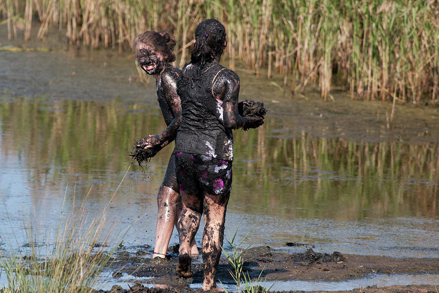 Mud Fight Photograph by Masami Iida