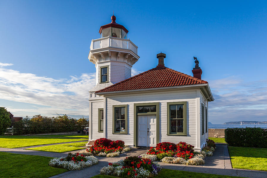 Mukilteo Lighthouse Photograph by Tommy Farnsworth