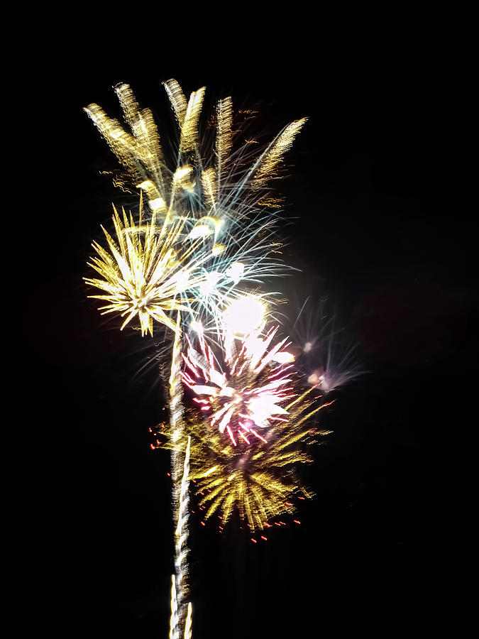 Fourth Of July Photograph - Multiple Fireworks by Cynthia Woods