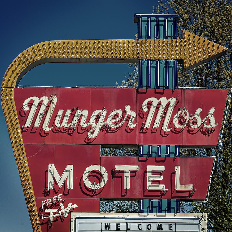 Munger Moss Motel Photograph by Bud Simpson