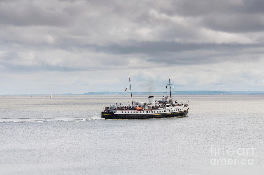 MV Balmoral In The Bristol Channel Photograph by Steve Purnell