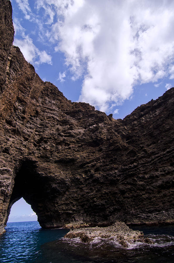 Na Pali Coast Sea Cave  Photograph by Lawrence Knutsson