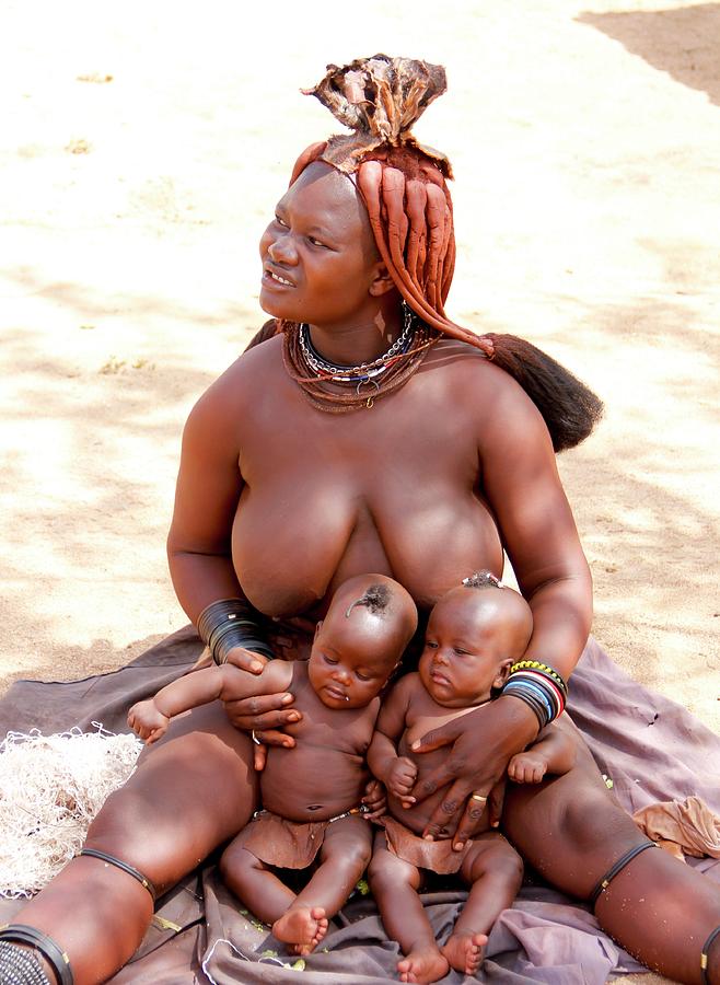 Namibia Tribe - Mother and Twin babies Painting by Robert SORENSEN