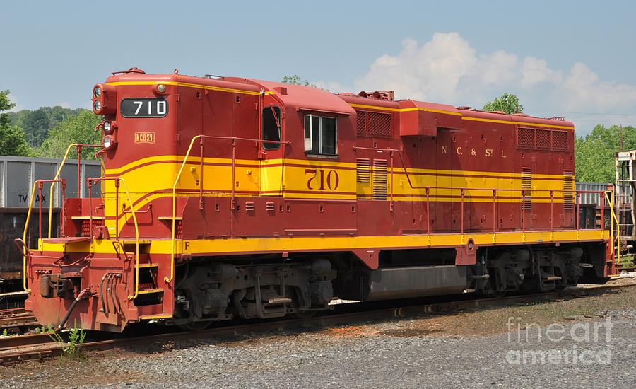 Nashville Chattanooga and St Louis GP7 Photograph by John Black