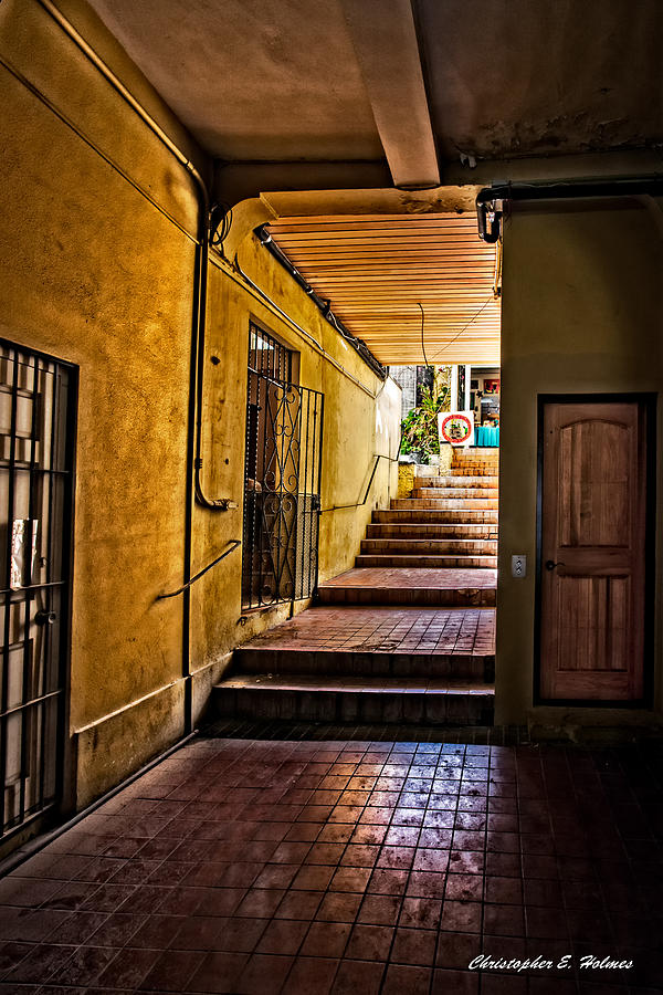 Nassau Alley Photograph by Christopher Holmes