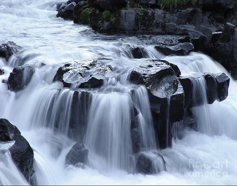 Waterfall Photograph - Natural Bridges Falls 02 by Peter Piatt