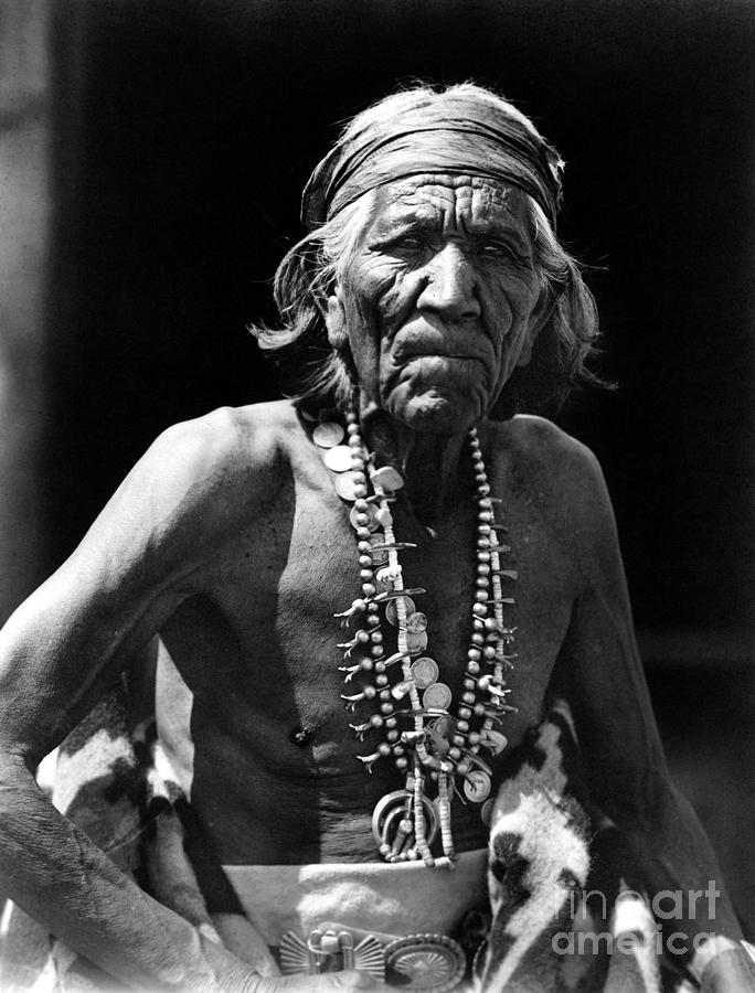 NAVAJO MAN, c1913 Photograph by Granger - Fine Art America