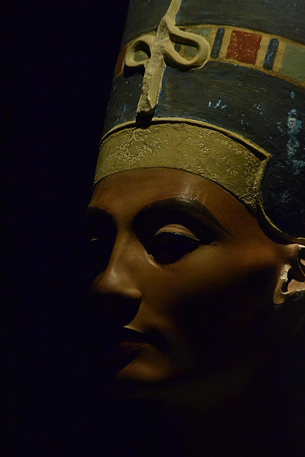 Nefertiti Queen of Egypt Photograph by Nadalyn Larsen