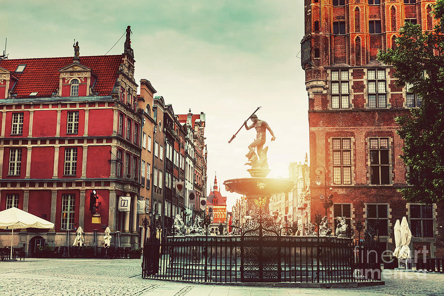 Neptune statue and Old Town architecture in Gdansk. Photograph by Michal Bednarek