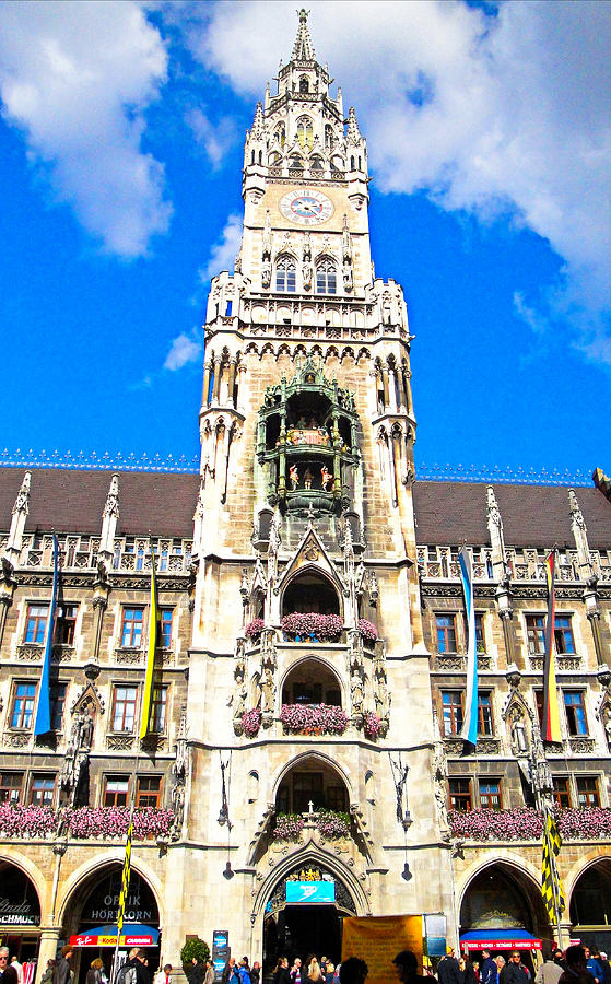 Neues Rathaus Study 2 Photograph by Robert Meyers-Lussier