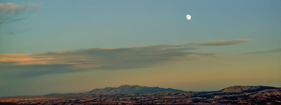 New Mexico Moonrise Photograph by Alan Toepfer