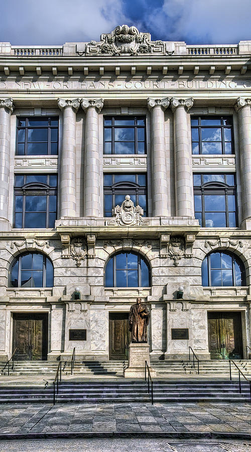 New Orleans Photograph - New Orleans Court Building by Tammy Wetzel