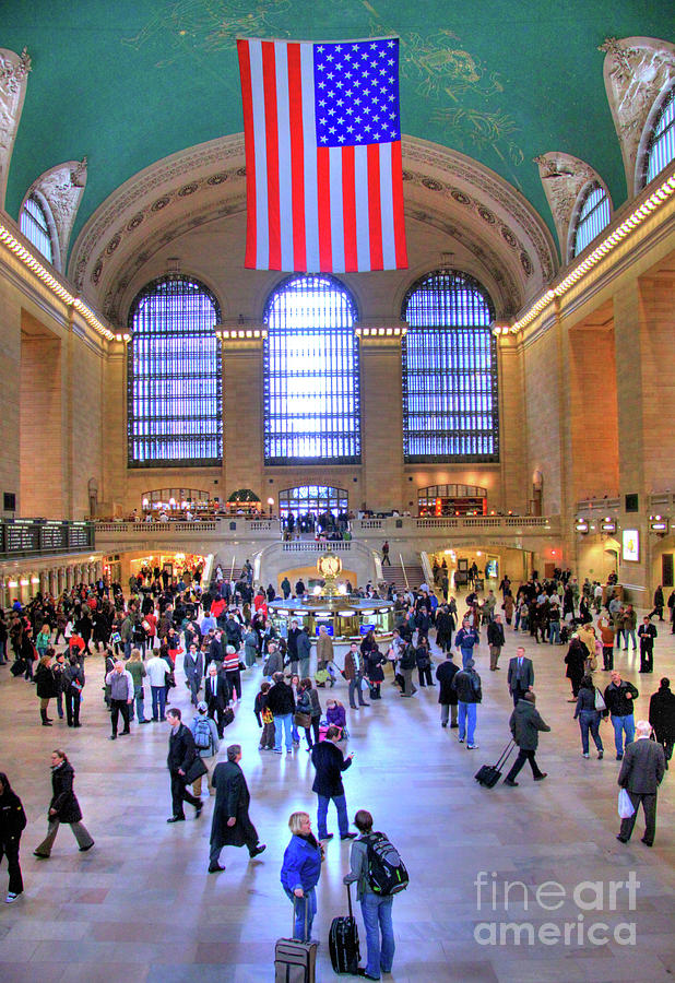 New York - Grand Central Photograph by Levin Rodriguez