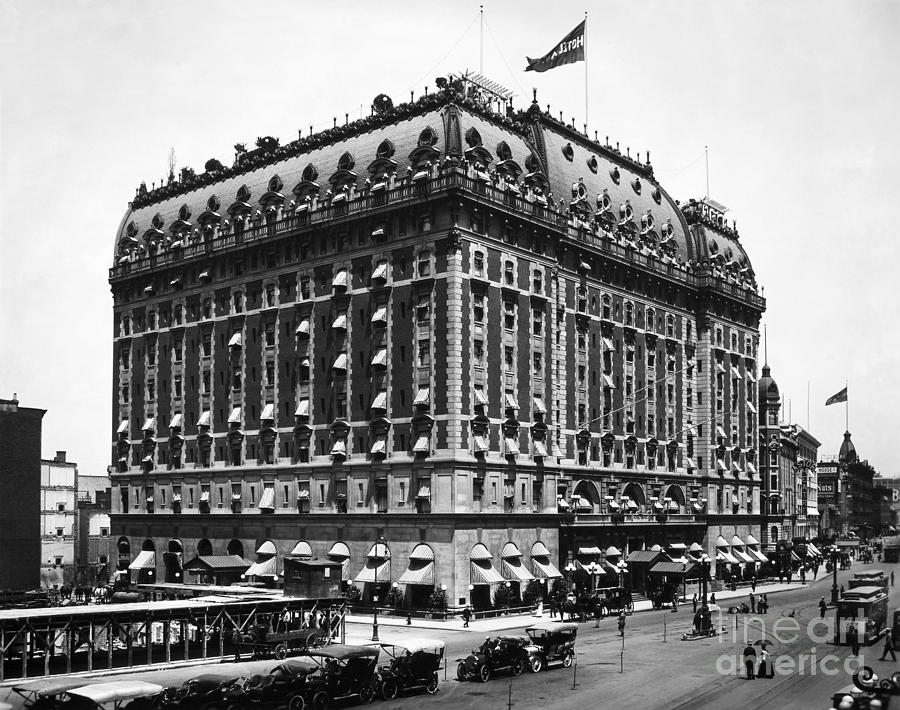 New York: Astor Hotel Photograph by Granger
