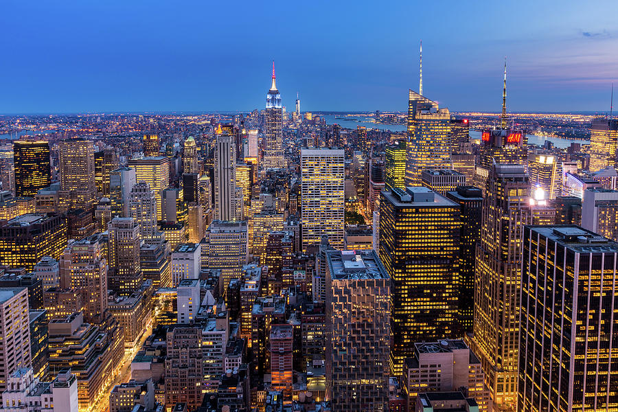 New York City midtown Skyline at night Photograph by Kan Khampanya ...