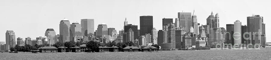 Black And White Photograph - New York New York by Chuck Kuhn