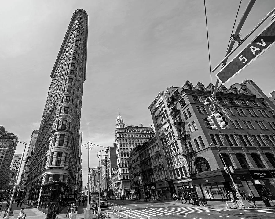 New York NY Flatiron Building Fifth Avenue Black and White Photograph by Toby McGuire