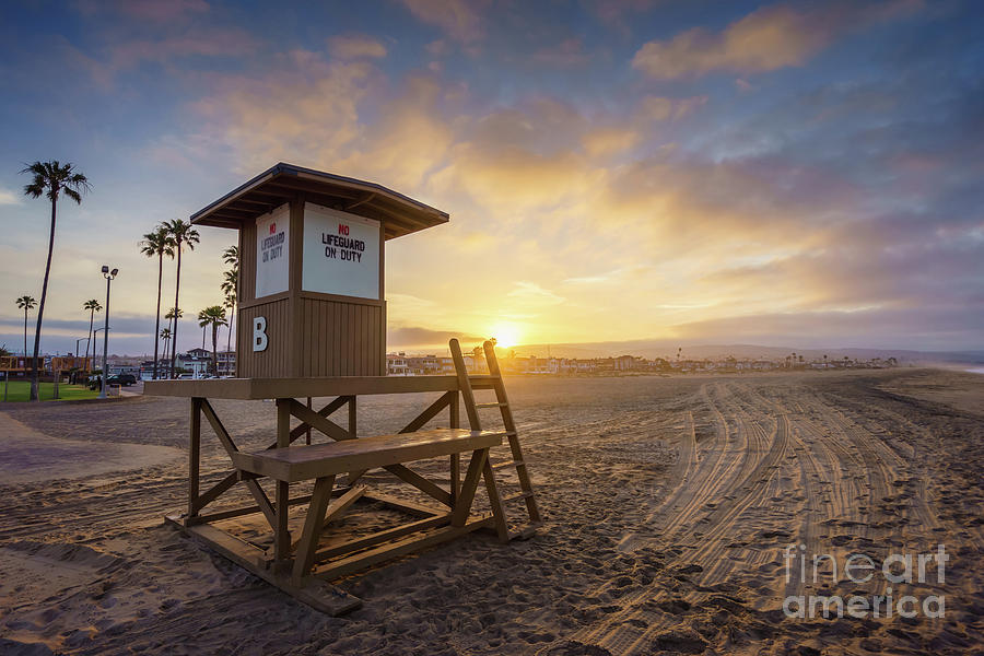 Newport Beach Lifeguard Tower B Sunrise Photo Photograph by Paul Velgos