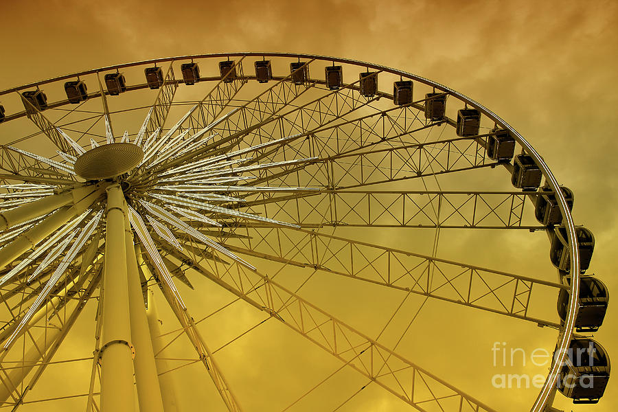 Skywheel Photograph - Niagara SkyWheel by Teresa Zieba