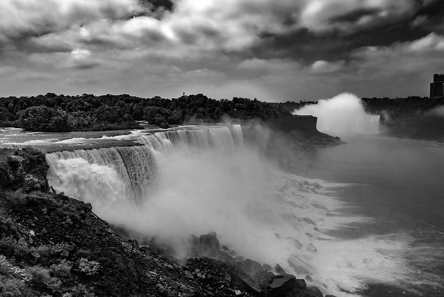 Niagra Falls Photograph by Jason Moynihan
