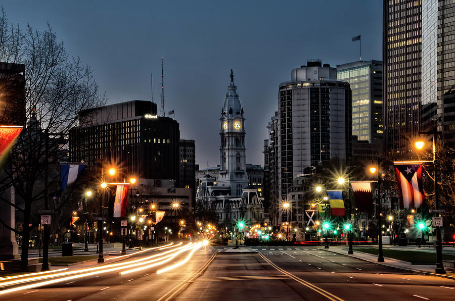 Night on the Benjamin Feanklin Parkway - Philadelphia Photograph by Bill Cannon