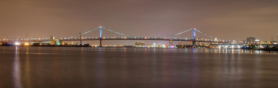 Night on the Delaware - The Benjamin Franklin Bridge Photograph by Bill Cannon