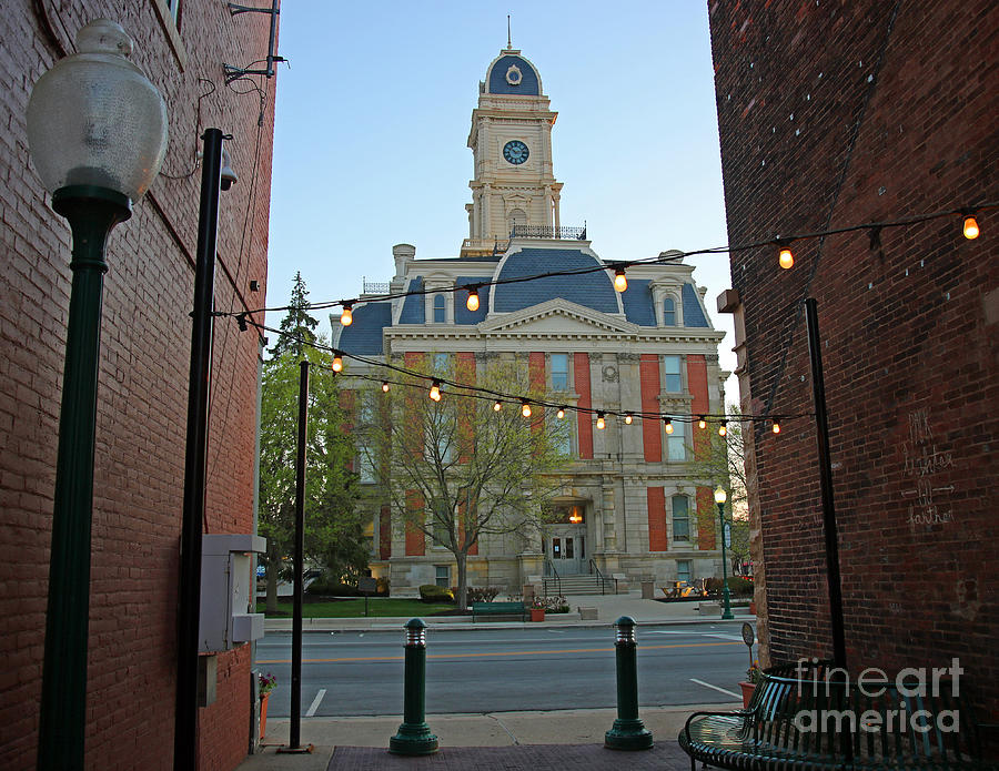 Noblesville, Indiana Courthouse Photograph by Steve Gass